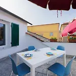 The Riviera Attico لافانيا