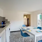 The Riviera Attico * لافانيا